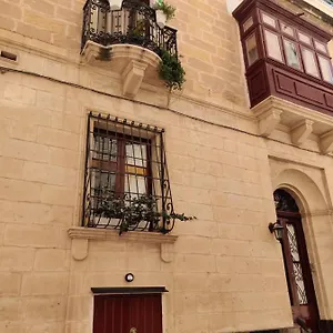  Appartamento Semi-basement, Cosy Interconnected To Our A Traditional Maltese Townhouse Malta